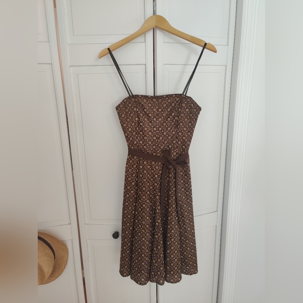 Dazzling sleeveless dress